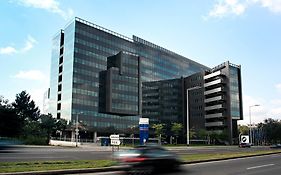 City Plaza Apartments By Irundo